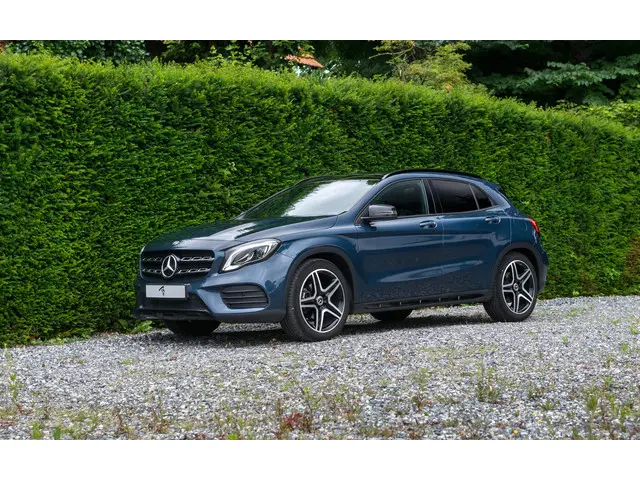 Mercedes-Benz GLA 180 AMG 2019 Benzine 16
