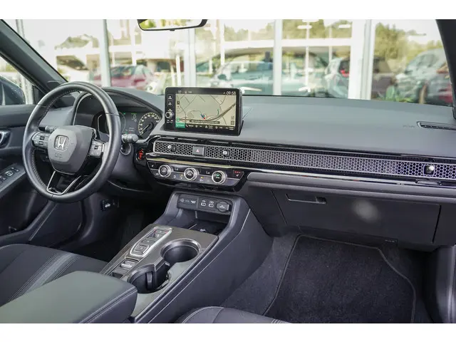 Honda Civic 2.0i e:HEV SPORT 2023 Hybride Benzine 26