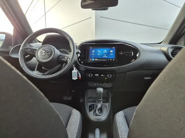 Toyota Aygo X 1.0 VVT-i S-CVT first 2025 Benzine 27