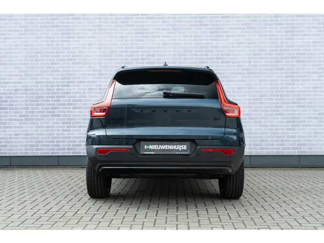 Volvo XC40 B4 Plus Black Edition 197 pk 2025 Benzine 13