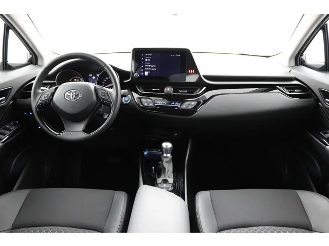 Toyota C-HR 1.8 Hybrid Dynamic 2023 Hybride Benzine 4