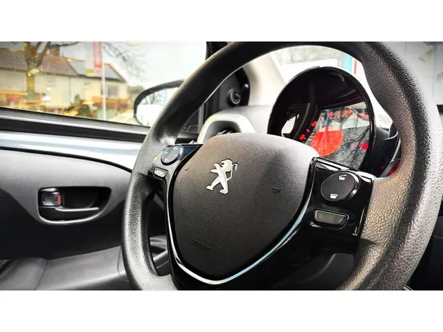 Peugeot 108 1.0 e-VTi Blue Lease 2015 Benzine 9