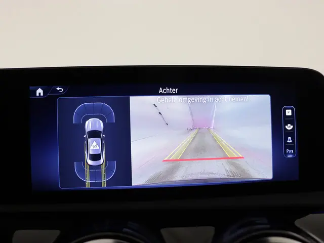 Mercedes-Benz CLA 180 AMG Line 2024 Hybride Benzine 8