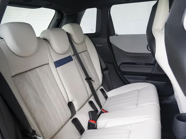 MINI 5-Deurs Cooper C 2026 Benzine 10