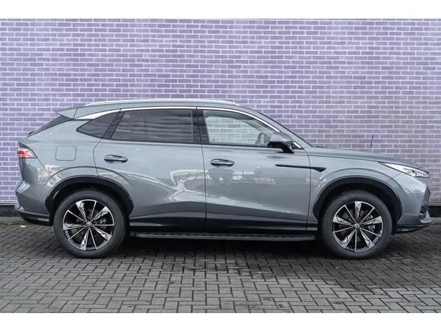 MG HS Plug-in Hybrid 1.5 Luxury 2024 Hybride Benzine 17