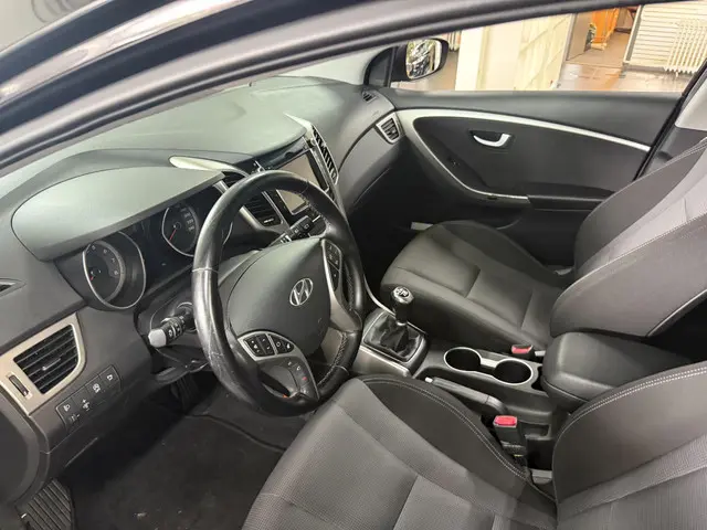 Hyundai i30 1.6 GDI i-Motion Plus 2016 Benzine 8