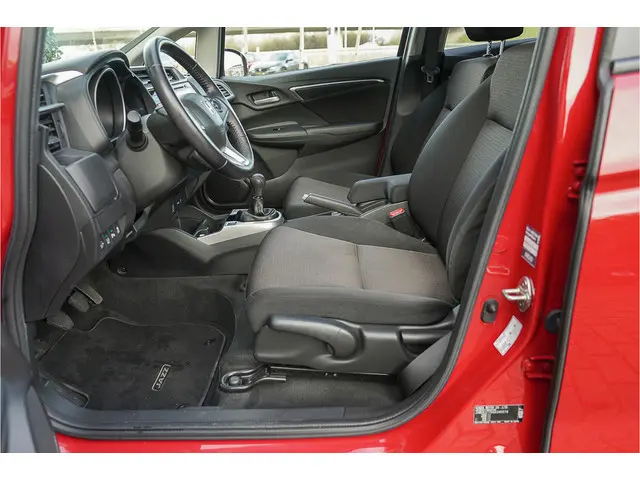 Honda Jazz 1.3i V-TEC ELEGANCE 2016 Benzine 30