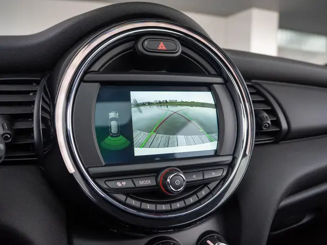 MINI 5-Deurs One 2019 Benzine 17