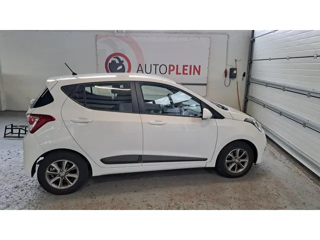 Hyundai i10 1.0i i-Motion Premium 2015 Benzine 5