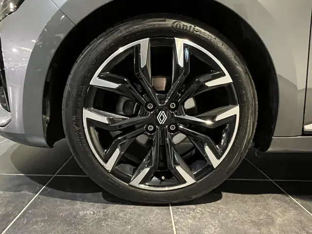 Renault Clio 1.0 TCe 90 GPF techno 2024 Benzine 25