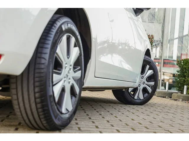 Honda Jazz 1.5i e:HEV ELEGANCE 2021 Hybride Benzine 13