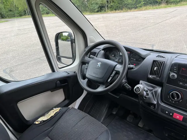 Peugeot Boxer 328 2.2 HDI L1H1 XR Profit+ 2015 Diesel 23
