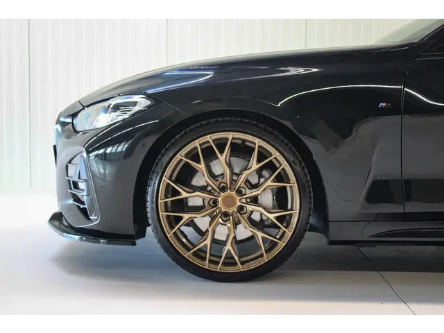 BMW 4 Serie Coupé 430i High Executive 2023 Benzine 18