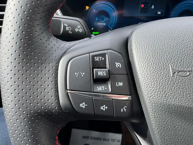 Ford Kuga 2.5 FHEV ST-Line 2025 Hybride Benzine 13