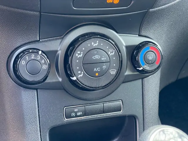 Ford Fiesta 1.0 Style|NAV|BT-Audio|LED| 2015 Benzine 18