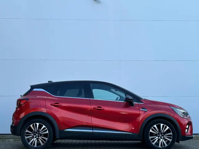 Renault Captur 1.3 mild hybrid 160 iconic 2024 Benzine 18