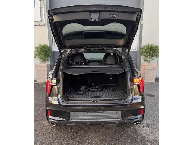 Lynk & Co 01 1.5 2023 Hybride Benzine 22