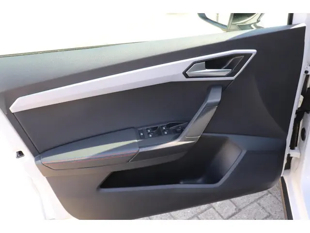 SEAT Arona 1.0 TSI FR Business Connect 2023 Benzine 5