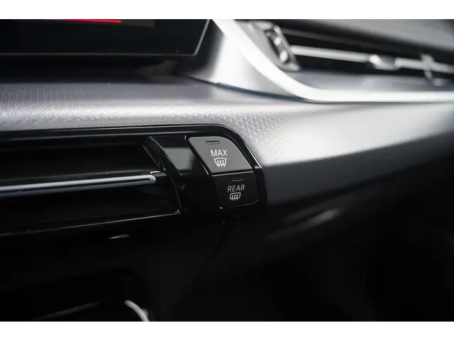 BMW X1 18i sDrive Aut. 2024 Benzine 48