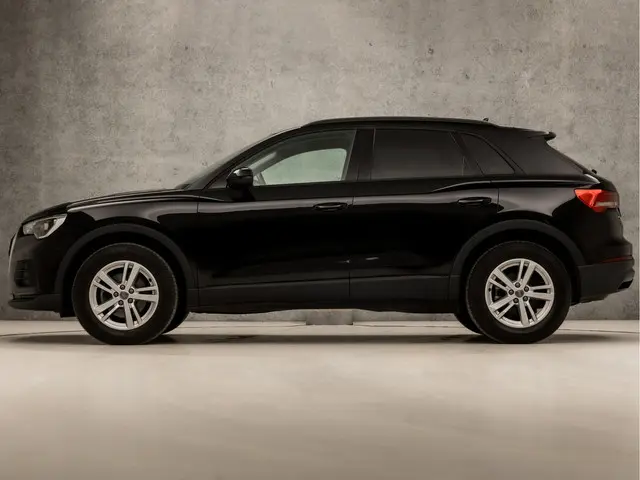 Audi Q3 35 TFSI Sportline 2020 Benzine 2