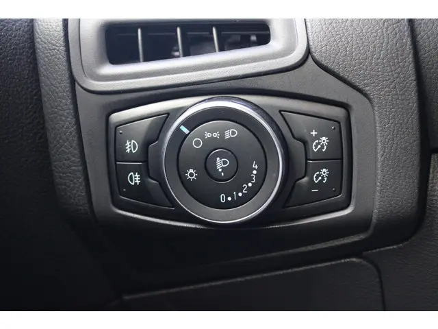 Ford Focus Wagon 1.0 Lease Edition 2018 Benzine 23