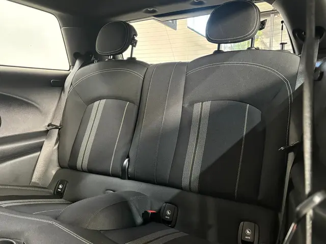 MINI Cooper Mini 1.5 Dalston Edition 2021 Benzine 30