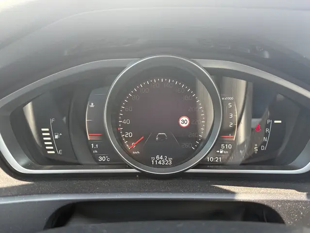 Volvo V40 Cross Country 2.0 D3 Summum 2019 Diesel 7