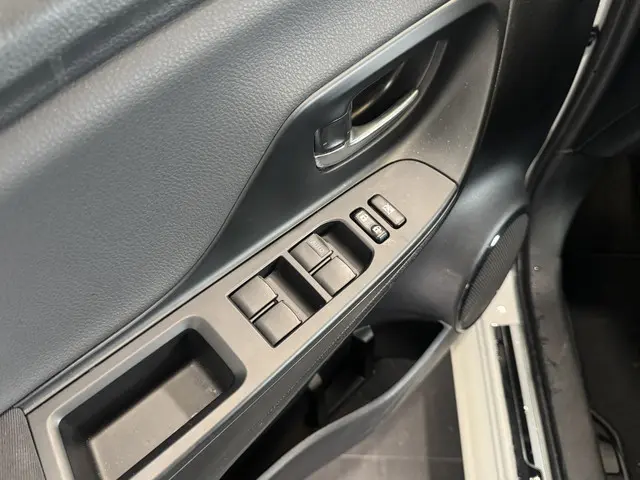 Toyota Yaris 1.5 Hybrid Bi-Tone 2018 Hybride Benzine 7