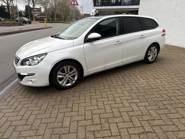Peugeot 308 2
