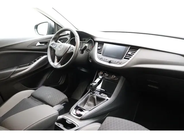 Opel Grandland X 3