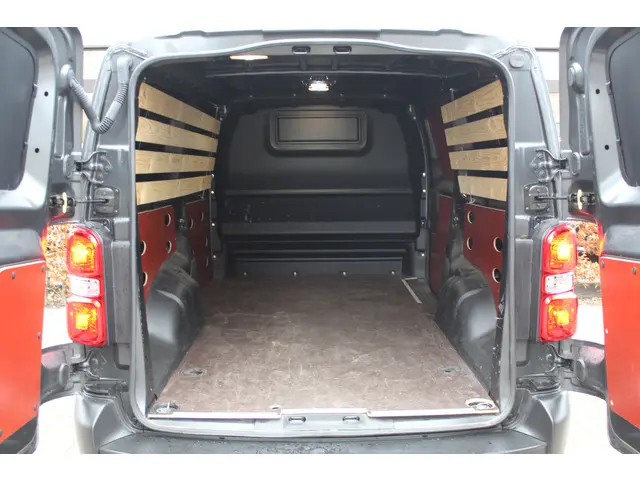 Toyota ProAce Long Worker 2.0 L2 Challenger 2024 Diesel 11