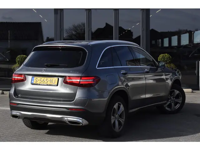 Mercedes-Benz GLC 350e 4MATIC 2018 Hybride Benzine 4