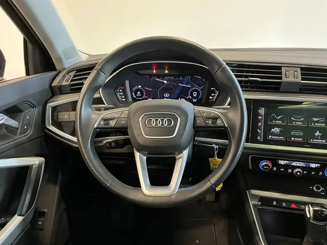 Audi Q3 35 TFSI S Line S-Tronic Aut. 2021 Benzine 10
