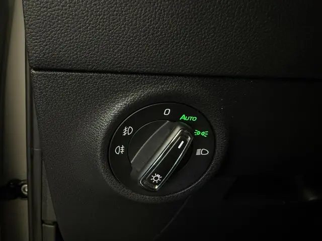 Škoda Karoq 1.5 TSI ACT Business Edition 2020 Benzine 18