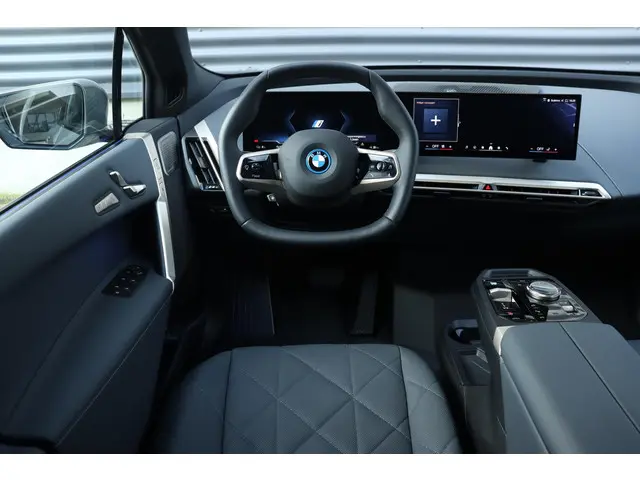 BMW iX xDrive40 High Executive 2025 Elektrisch 9