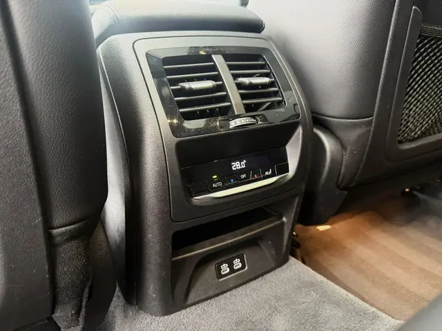 BMW X3 xDrive20i M-sport / pano / HUD / tr.hk / H&K 2020 Benzine 25