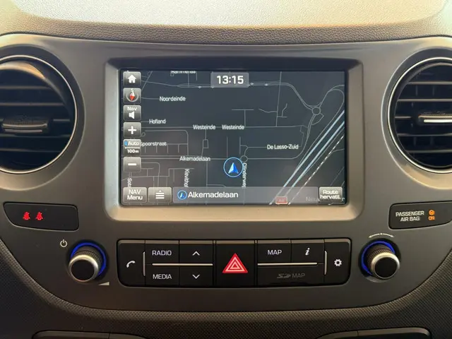 Hyundai i10 1.0i i-Premium navi PDC 2018 Benzine 5