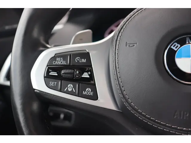 BMW X6 M50i High Executive 2021 Benzine 21