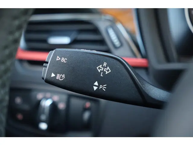 BMW X1 sDrive18i 2019 Benzine 24