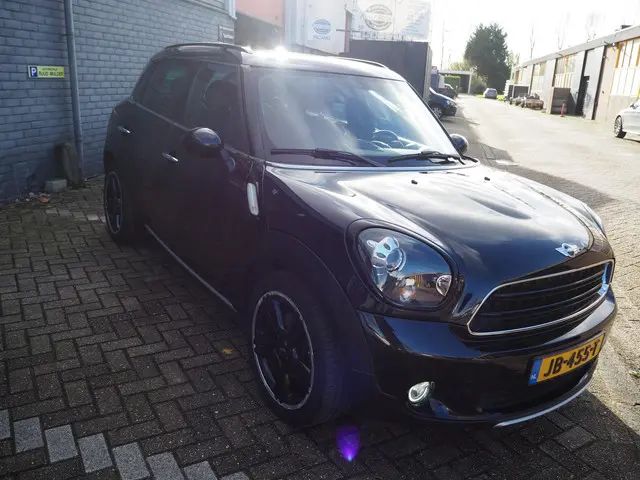 MINI Countryman Mini 1.6 Cooper Chili 2016 Benzine 2