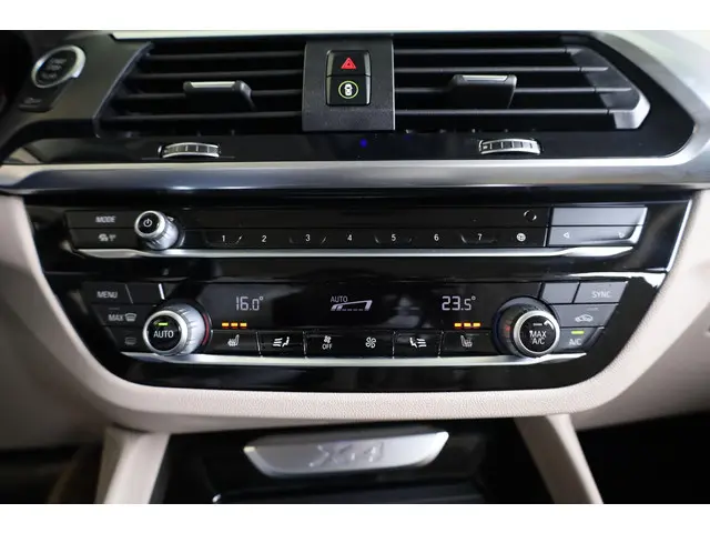 BMW X4 xDrive20i 2021 Benzine 18