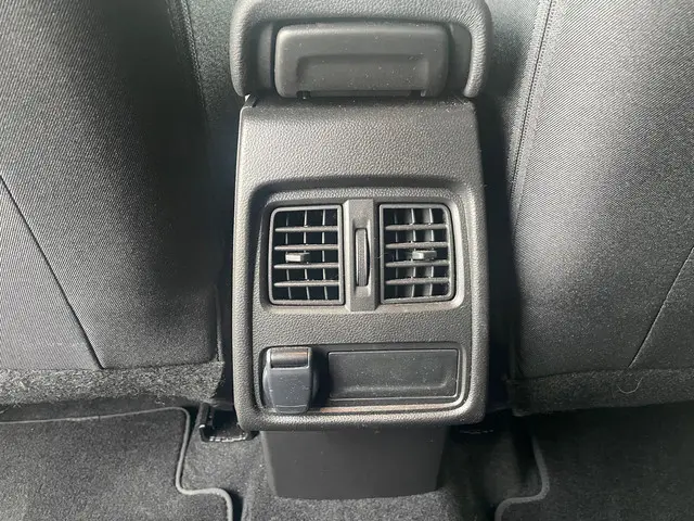 Mitsubishi ASX 1.8 HEV AT Intense 2025 Hybride Benzine 19