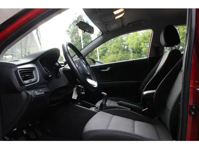 Kia Stonic 1.0 T-GDi DynamicLine 2020 Benzine 5