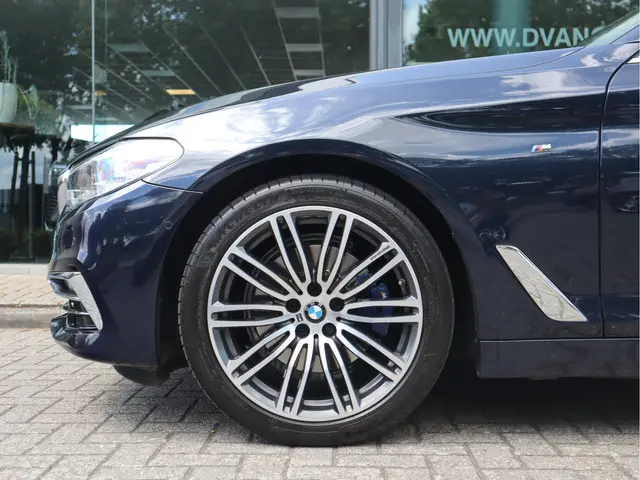 BMW 5 Serie 520i Executive 2018 Benzine 27
