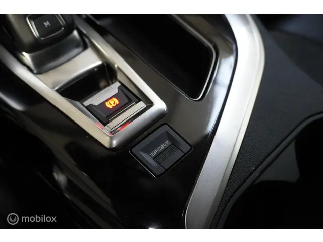 Peugeot 3008 1.2 PureTech Allure 2019 Benzine 17
