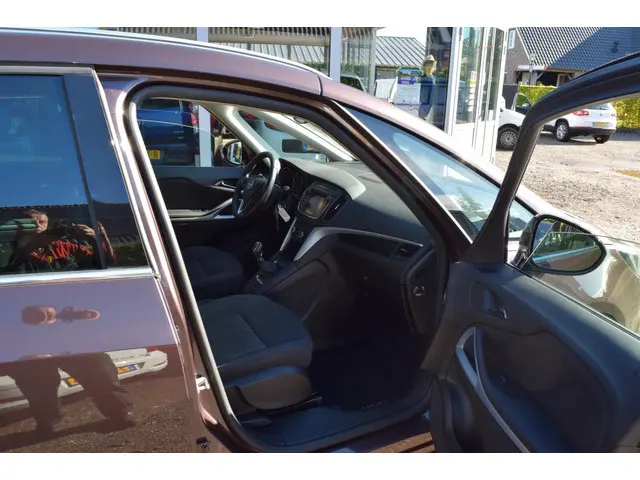 Opel Zafira 1.4 Turbo Busin Exec 7p. 2018 Benzine 14