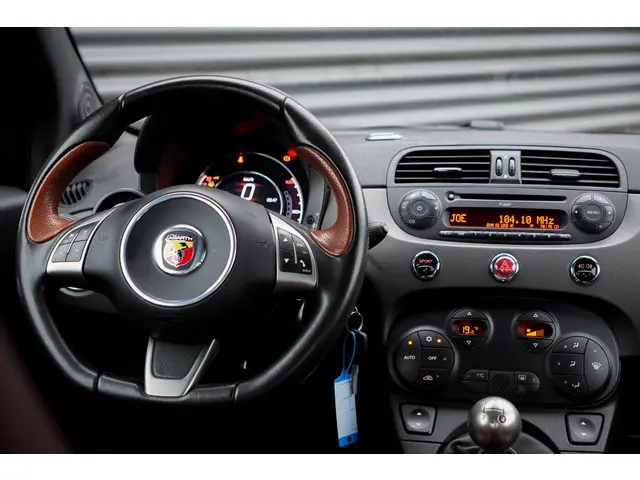 Fiat 500 1.4 T-Jet Abarth Competizione 2015 Benzine 33