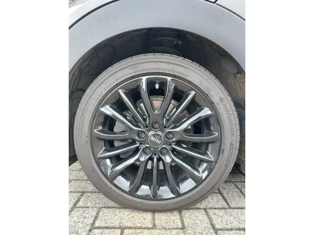 MINI Clubman 1.5 Cooper Business Edition 2019 Benzine 25