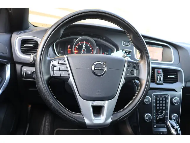 Volvo V40 1.5 T3 Polar+ Sport 2019 Benzine 16