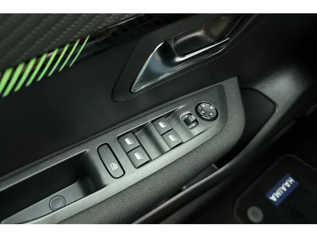 Peugeot e-208 EV Active 50 kWh 2024 Elektrisch 17